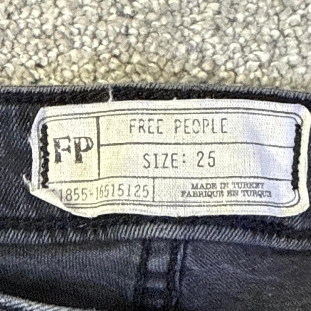 Free People Flare Jeans Women's 25 Charcoal Wash Distressed Denim - Picture 4 of 7